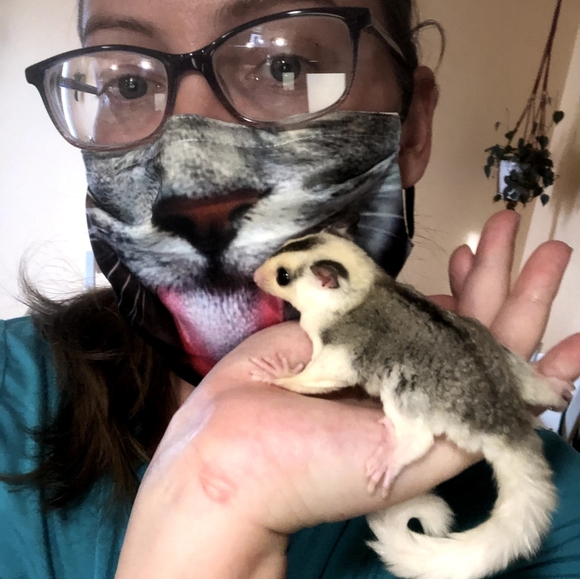 Meet your Posher, Alyssa - Picture 9 of 10